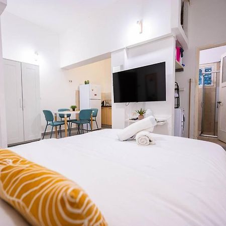 Studio Apartment In Ben Yehuda Cozy And Convinent Tel Aviv Buitenkant foto