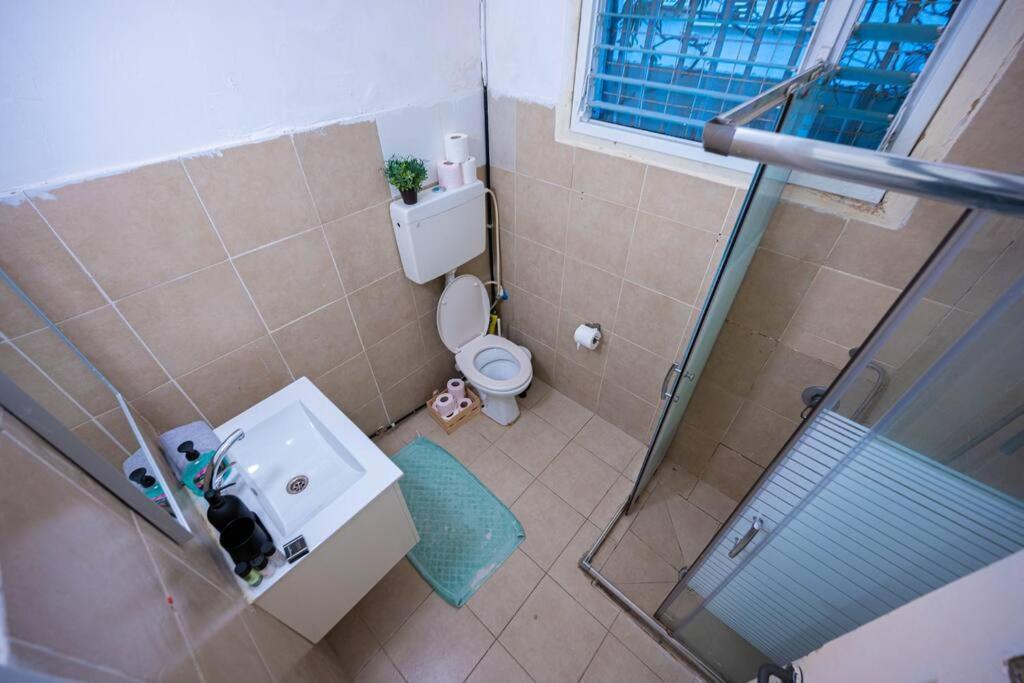 Studio Apartment In Ben Yehuda Cozy And Convinent Tel Aviv Buitenkant foto