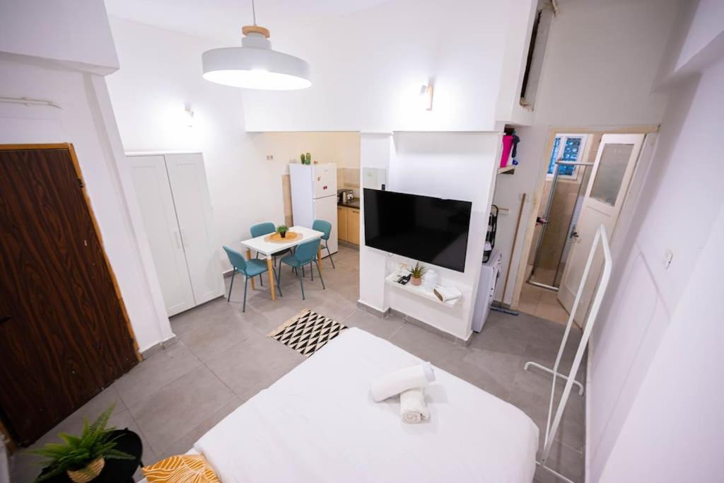 Studio Apartment In Ben Yehuda Cozy And Convinent Tel Aviv Buitenkant foto